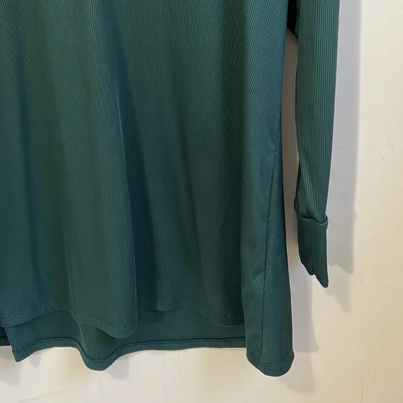 LuLaRoe Women’s Long Sleeve Elizabeth Tunic Size Small - Picture 3 of 7